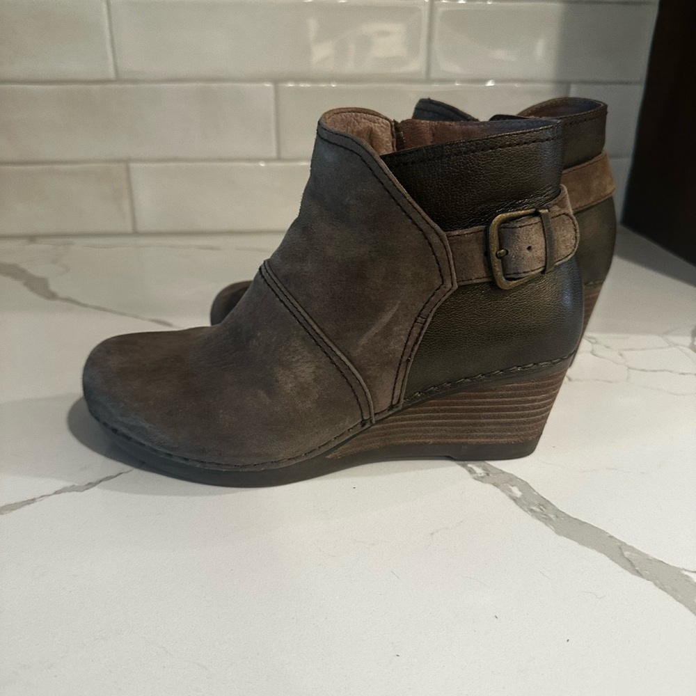 Dansko Woman’s Boots Size 38